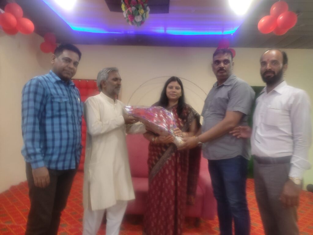 पूर्वांचल उत्थान संस्था के चुनावी शंखनाद का ऐलान डॉ नारायण पंडित चुनाव अधिकारी हुए नियुक्त 1 IMG-20221015-WA0012