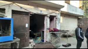 कमरे में रखे एलपीजी गैस सिलेंडर से झुलसे तीन कर्मचारी 2 IMG 20221207 120448