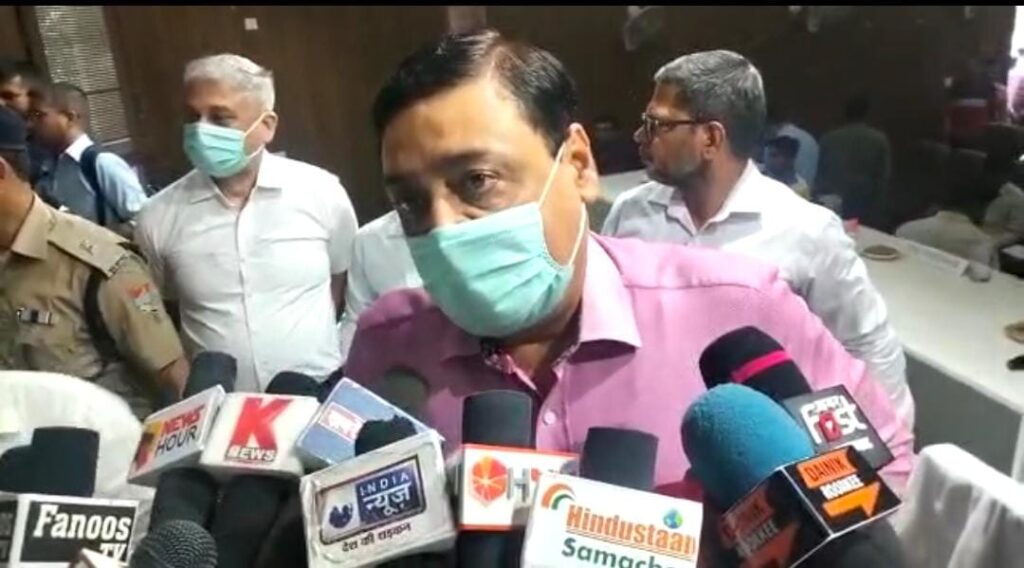 रूड़की के नगर निगम सभागार में हुआ तहसील दिवस का आयोजन देखे पूरी खबर 1 IMG-20230418-WA0011