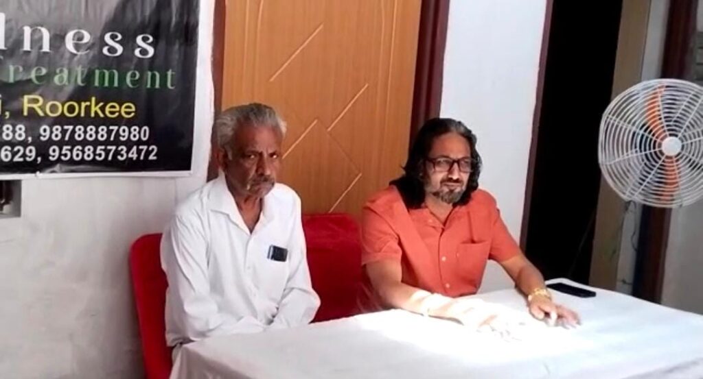 रुड़की के मकतुलपुरी में शशांक सखा और प्रवीण अरोड़ा सखा ने की पत्रकार वार्ता देखे क्या पूरा मामला 1 IMG-20230425-WA0019