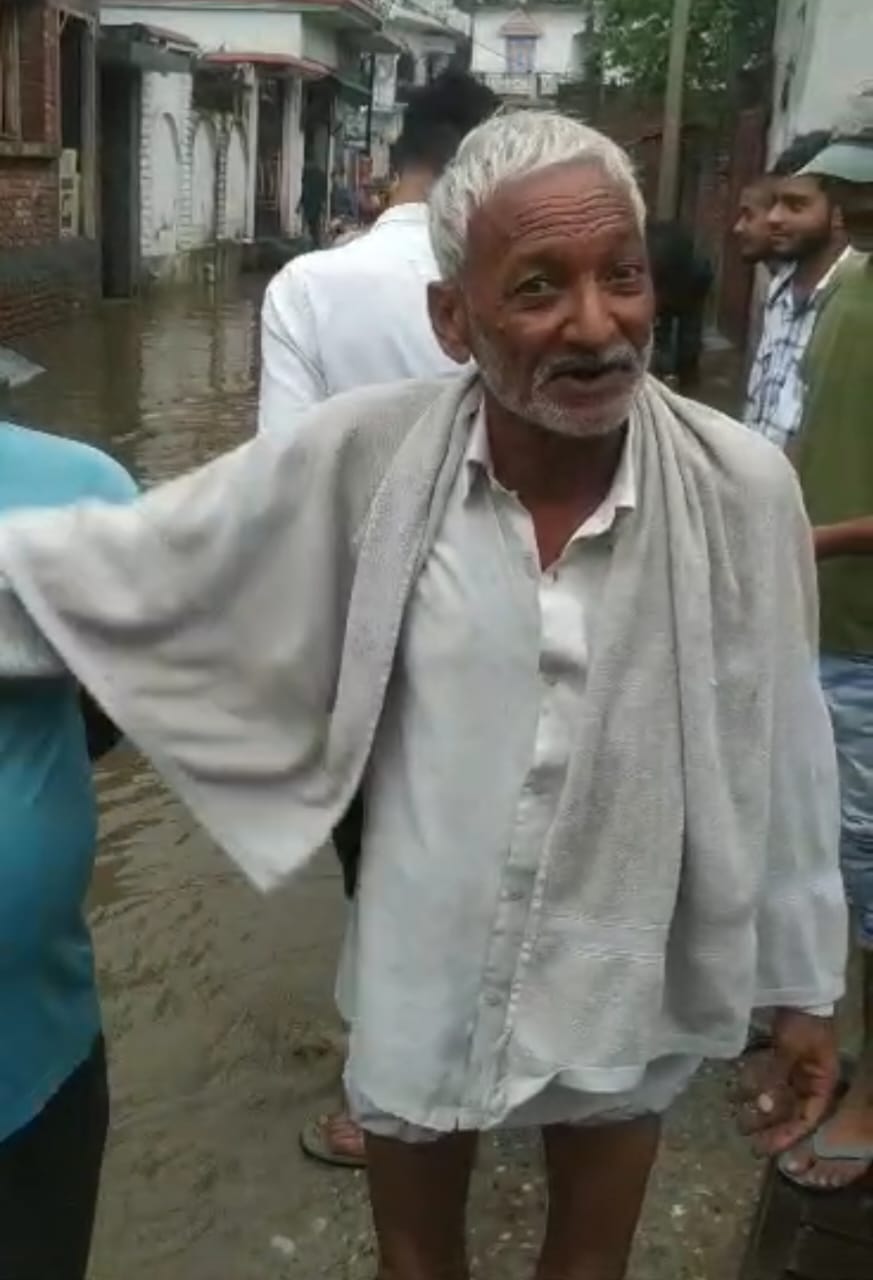 बेलडा गांव में मुस्लिम बस्ती एवं पाल बस्ती में घुसा नाले का गंदा पानी समय रहते नाले की साफ सफाई कराते तो नहीं होती यह दुर्दशा आखिर कौन है जिम्मेदार 1 IMG-20230711-WA0002