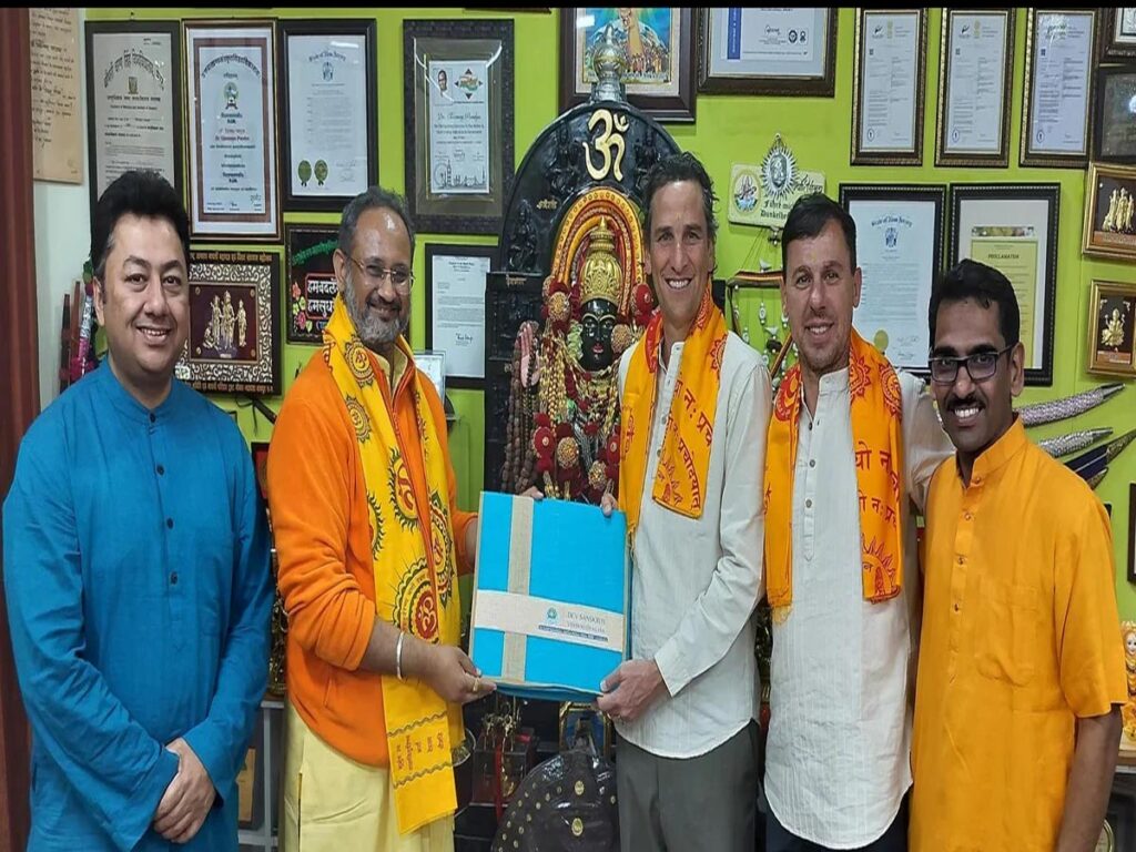 जस्टआन्सर के सीईओ व बेलारूस प्रतिनिधिमंडल ने डॉ.पंडया से की भेंट 1 01- (10)