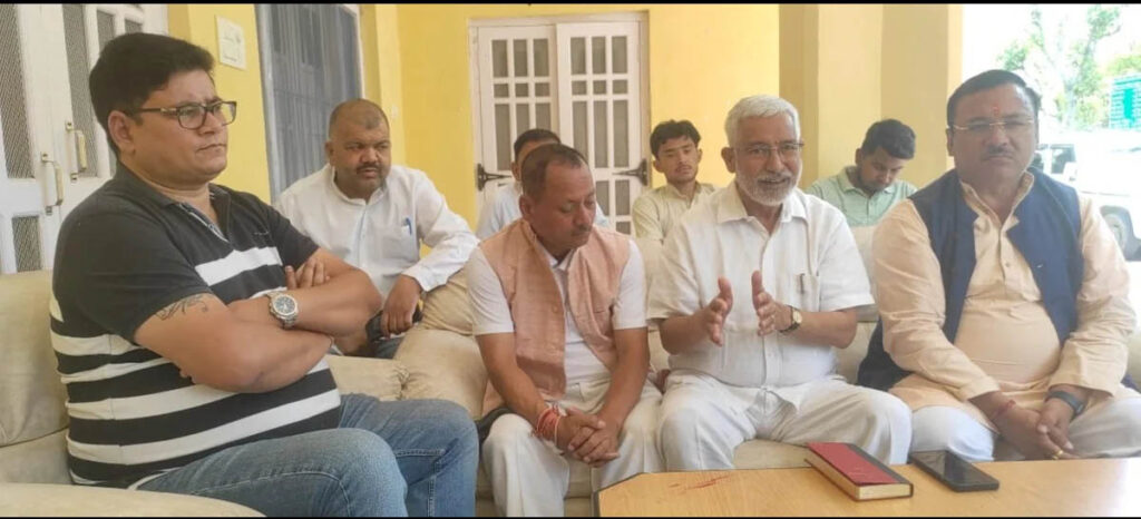 आतंकवाद के खिलाफ सरकार जो भी कार्रवाई करेगी कांग्रेस साथ रहेगी 1 05 (2)