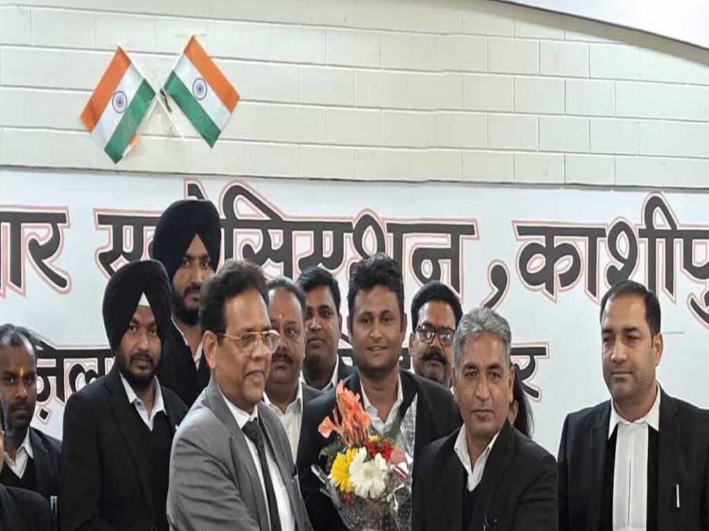 काशीपुर पहुंचने पर बार ने किया जिला जज का स्वागत 1 25- (4)