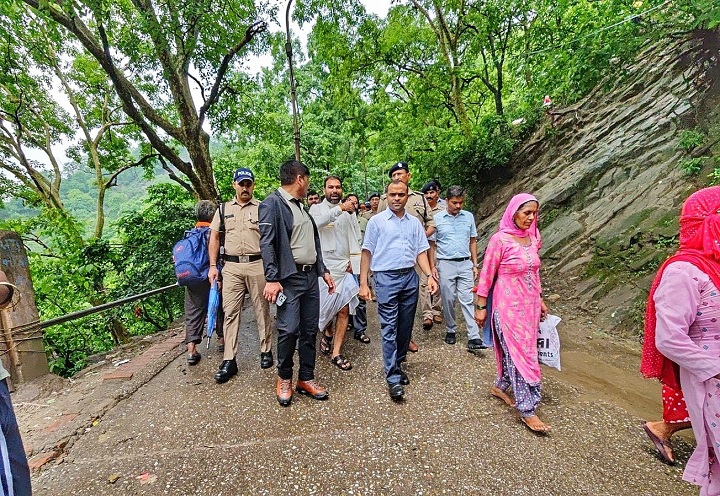 जनता से गलत व भ्रामक सूचनाएं न देने व अफवाहों से बचने की अपील 1 DM HARIDWAR5