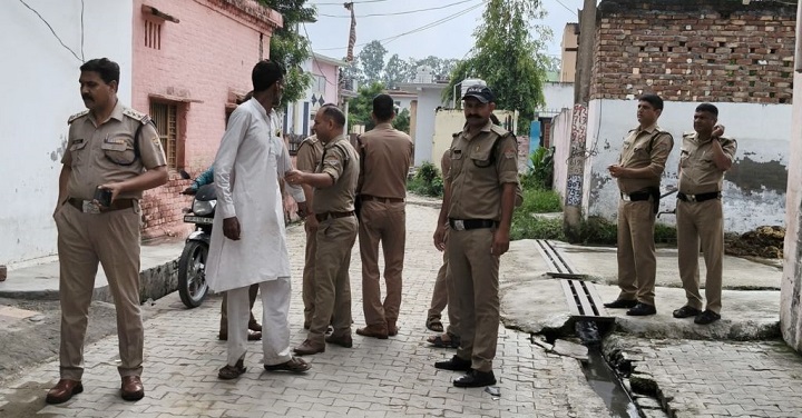 गोलीकांड से फैली सनसनी, बाप-बेटे घायल, पुलिस जांच में जुटी 1 d 3 (51)