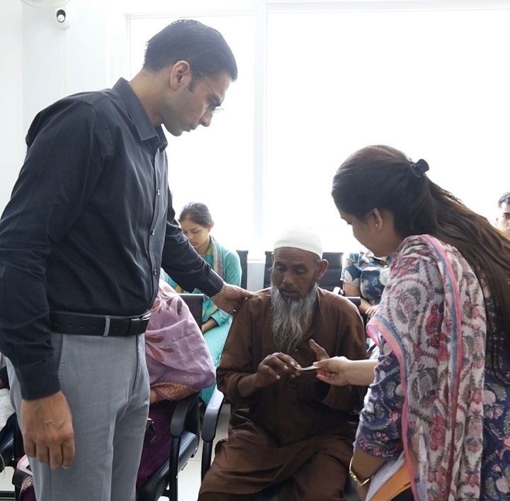 मुख्यमंत्री की प्रेरणा से वंचित वर्ग को जोड़ने का प्रयास: जिलाधिकारी 3 09 1