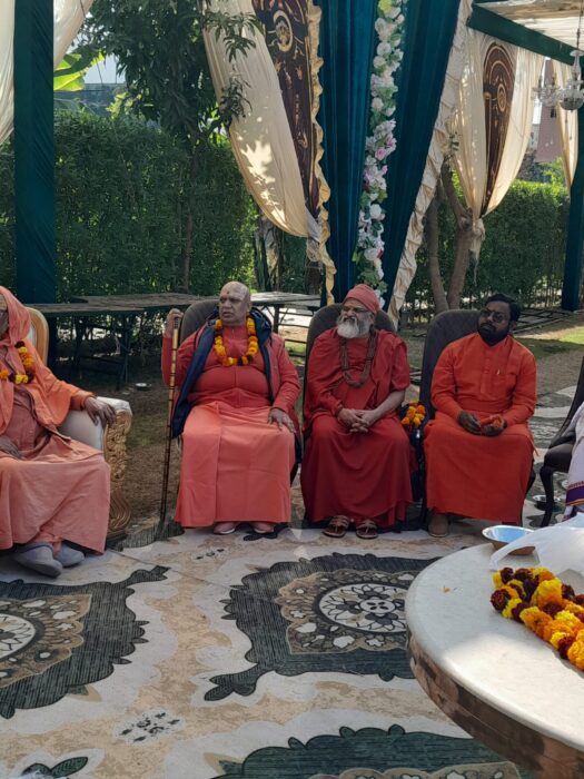 1763552065 19 भारत साधु समाज ने अखाड़ा परिषद के अस्तित्व पर सवाल