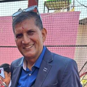 पलायन के दौर में पहाड़ों के लिए उम्मीद की मिसाल बने श्री राज भट्ट जो प्रतिवर्ष दो माह अपने लोगों के बीच, अपनी भाषा व पहाड़ी भोजन पर जीते हैं। 3 1766147790 486 पलायन के दौर में पहाड़ों के लिए उम्मीद की मिसाल