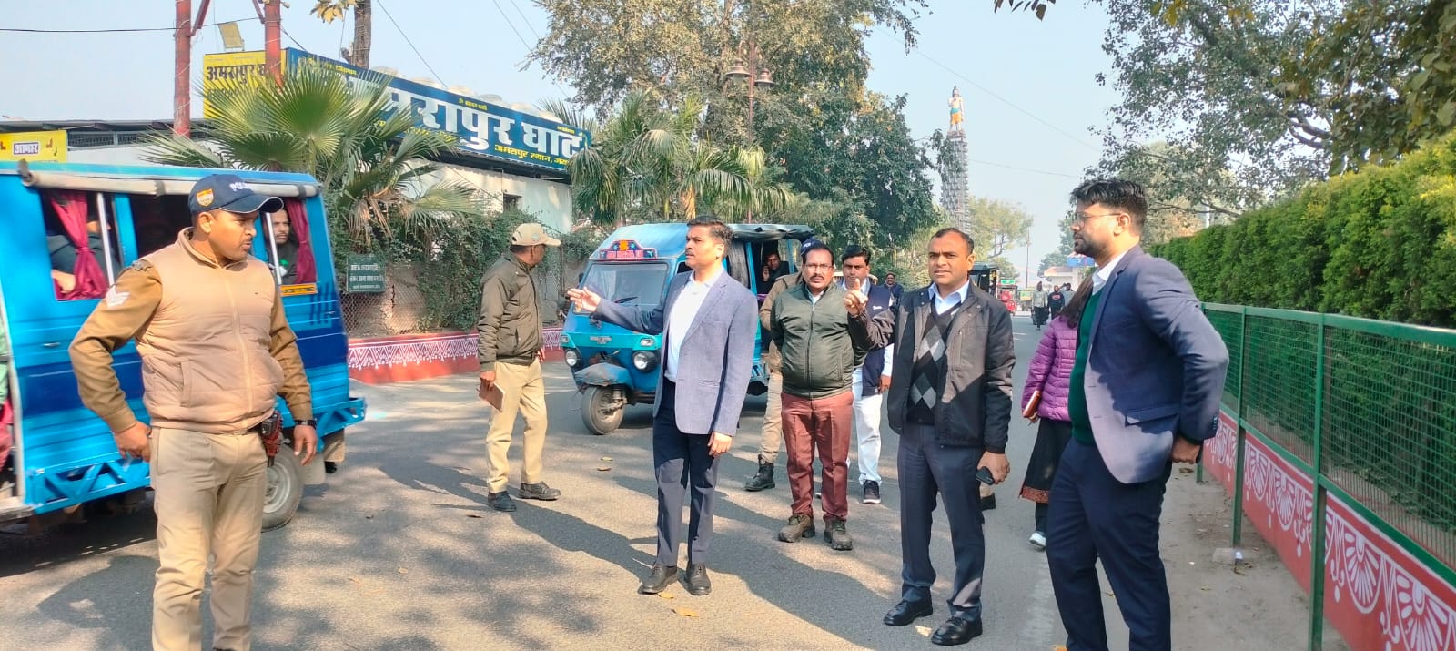 मयूर दीक्षित ने अमरापुर घाट एवं शंकराचार्य चौक पर