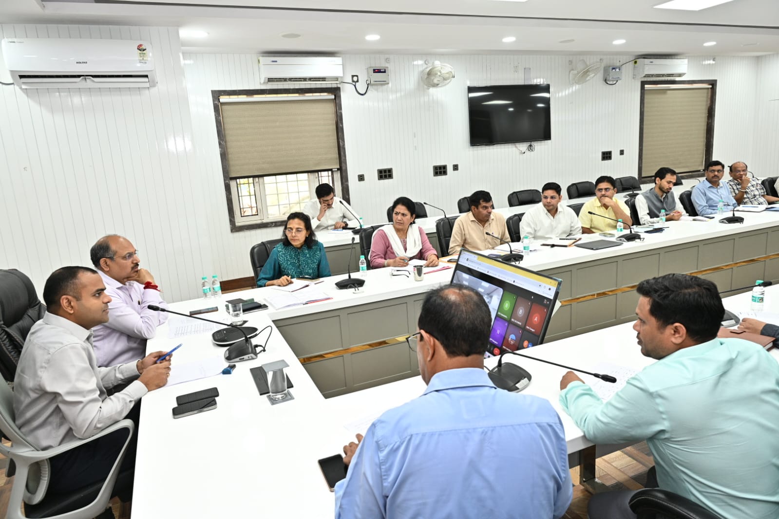 को एलपीजी गैस की न हो कोई समस्याबुकिंग करने