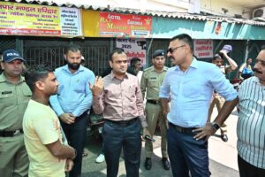 1776864810 108 अपर रोडमां मनसा देवी उड़न खटोला आधी क्षेत्र का जिलाधिकारी