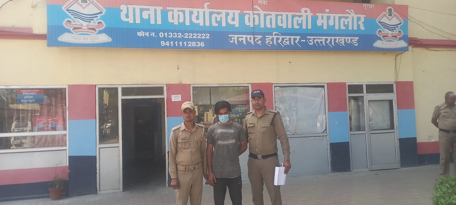 पुलिस ने दबोचा 5 हजार का इनामी बदमाश 6