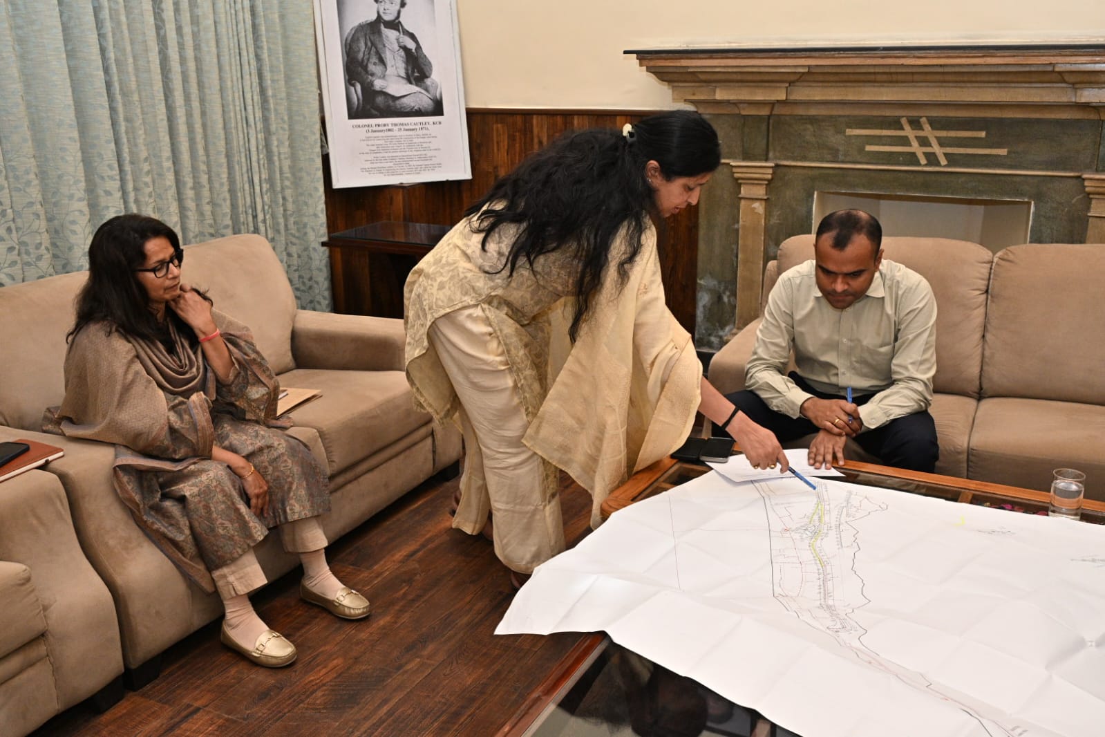 नगर क्षेत्र में सीवरेज कार्य हेतु चल रहे निर्माण