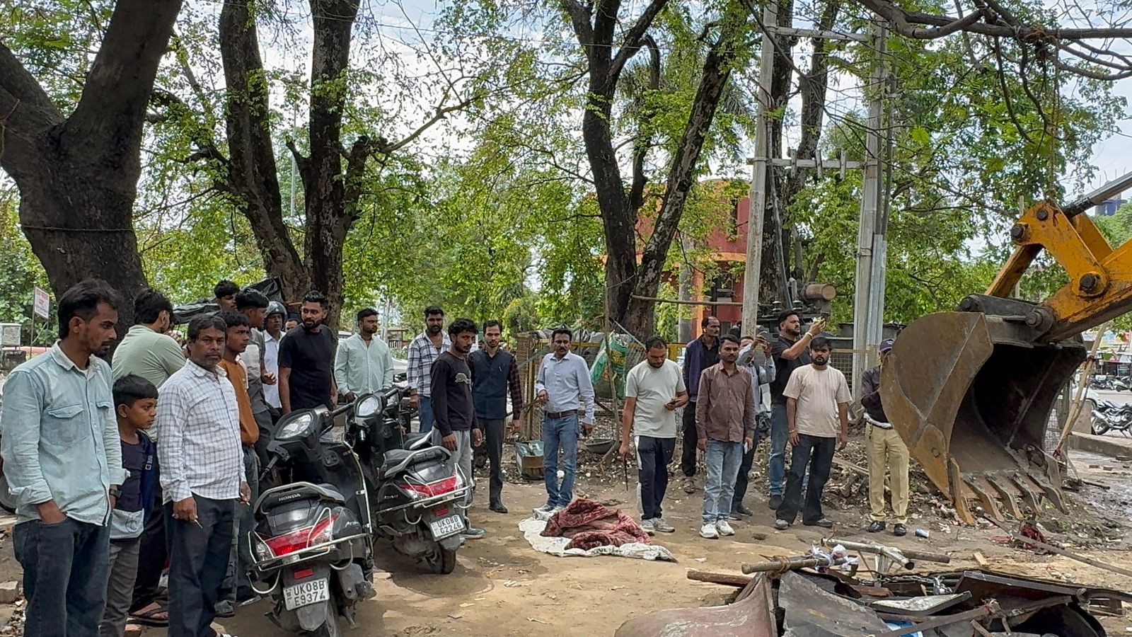 में नगर निगम का विशेष अतिक्रमण अभियान कई अवैध