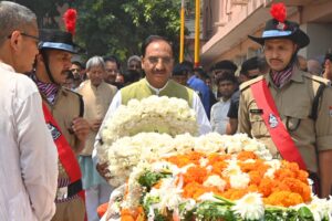 पूर्व मुख्यमंत्री/मेजर जनरल (सेवानिवृत्त) भुवन चंद्र खंडूड़ी की अंतिम यात्रा में उमड़ा जनसैलाब 4 1779274291 21 पूर्व मुख्यमंत्रीमेजर जनरल सेवानिवृत्त भुवन चंद्र खंडूड़ी की अंतिम यात्रा