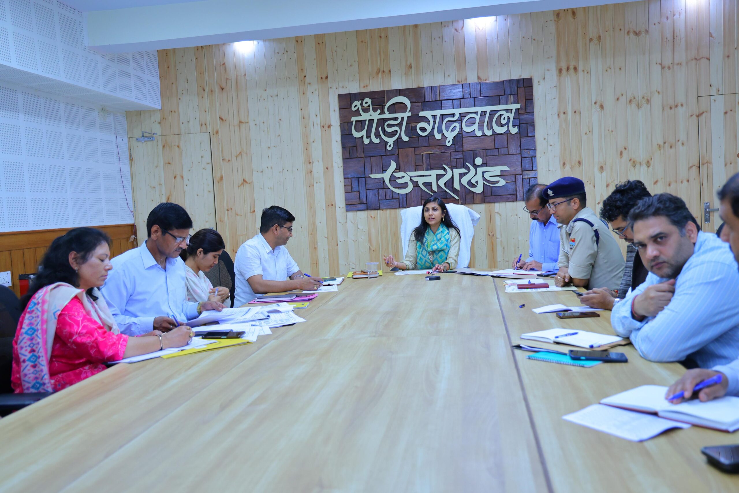 का चिन्हीकरण व हटाने की कार्रवाई एक साथ चलाएं