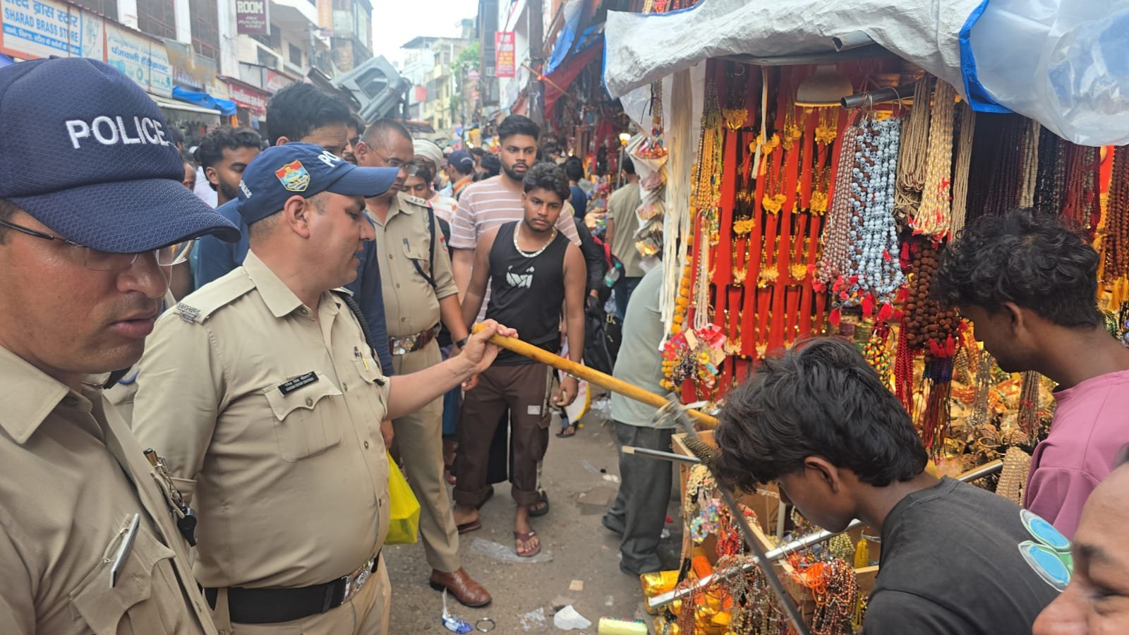 1786256745 221 शिवभक्तों का आवागमन न हो बाधित अतिक्रमण के विरुद्ध चला