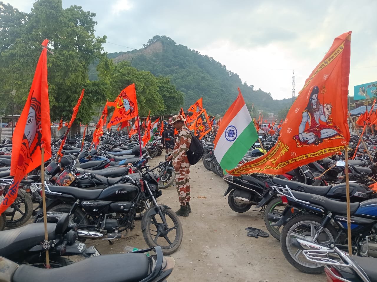 1786294365 503 बीडीएस टीम द्वारा पंत दीप पार्किंग में सर्च अभियान चलाते