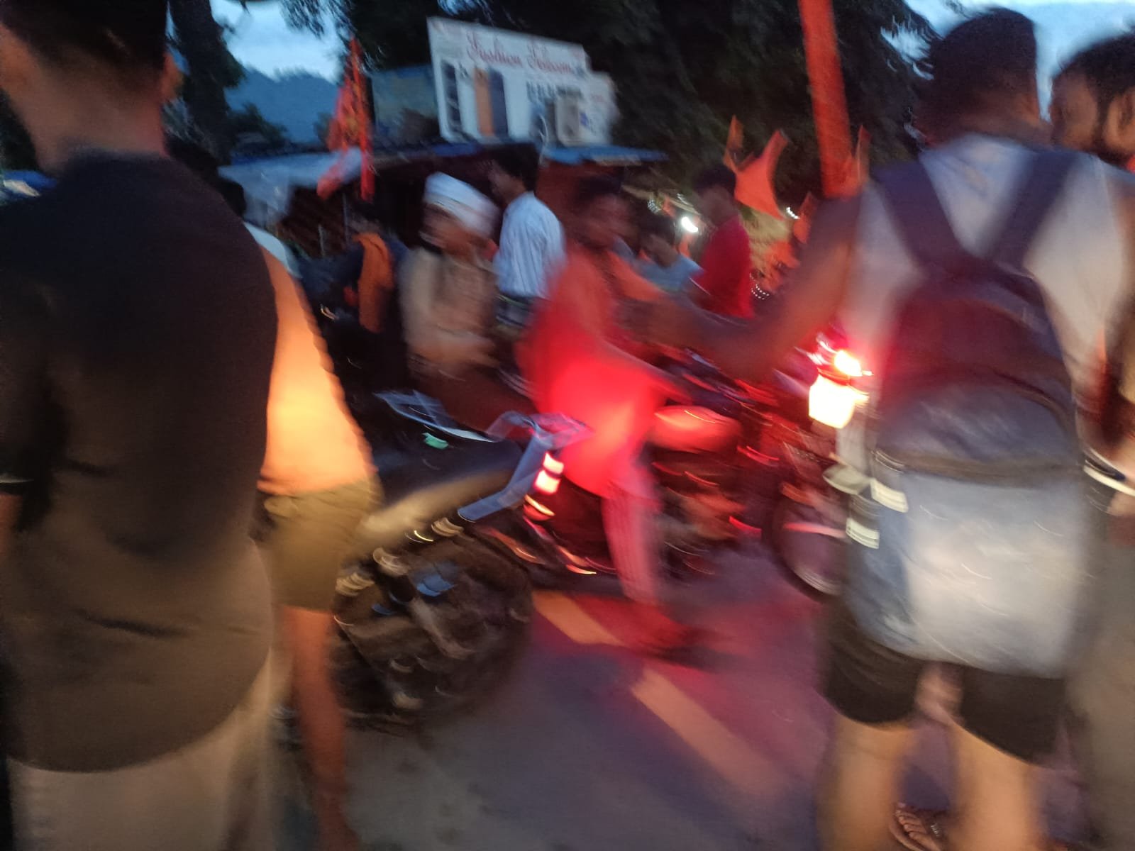 1786298734 129 हरिद्वार में डाक कावड़ की लगातार बढ़ती हुई भीड़