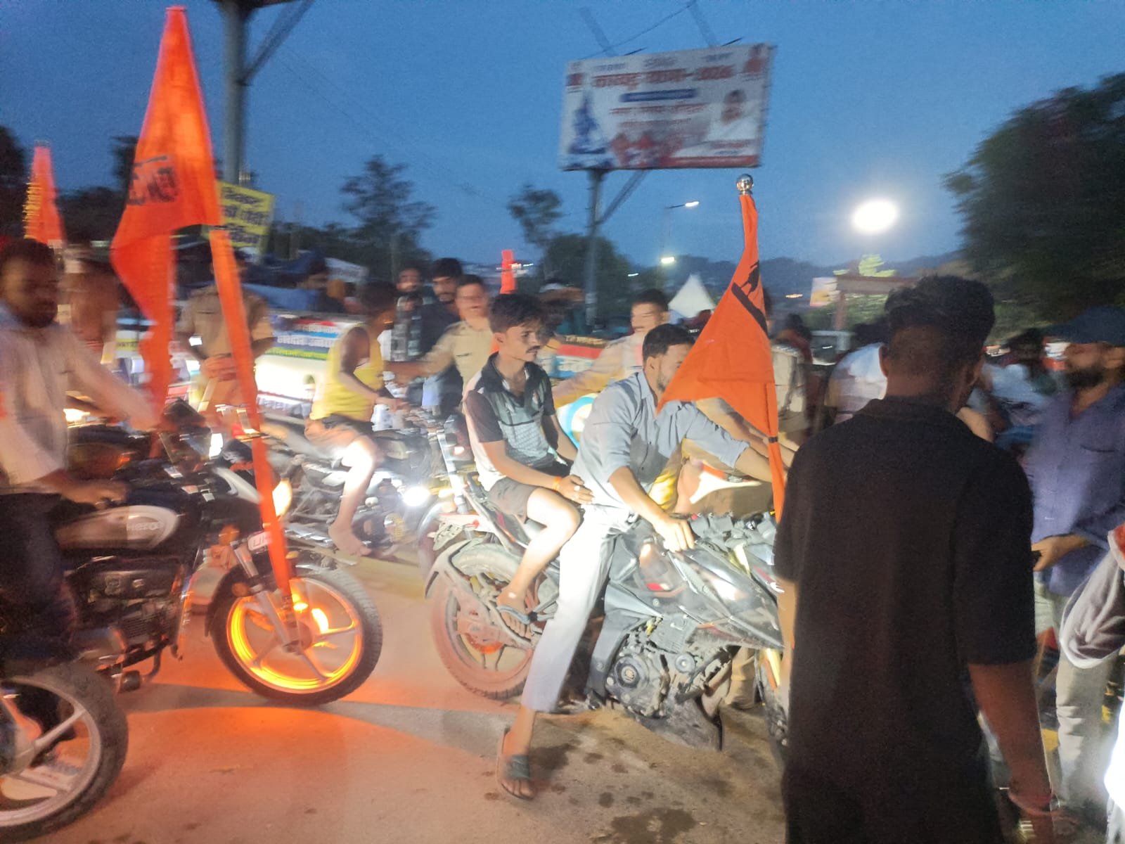 1786298735 598 हरिद्वार में डाक कावड़ की लगातार बढ़ती हुई भीड़