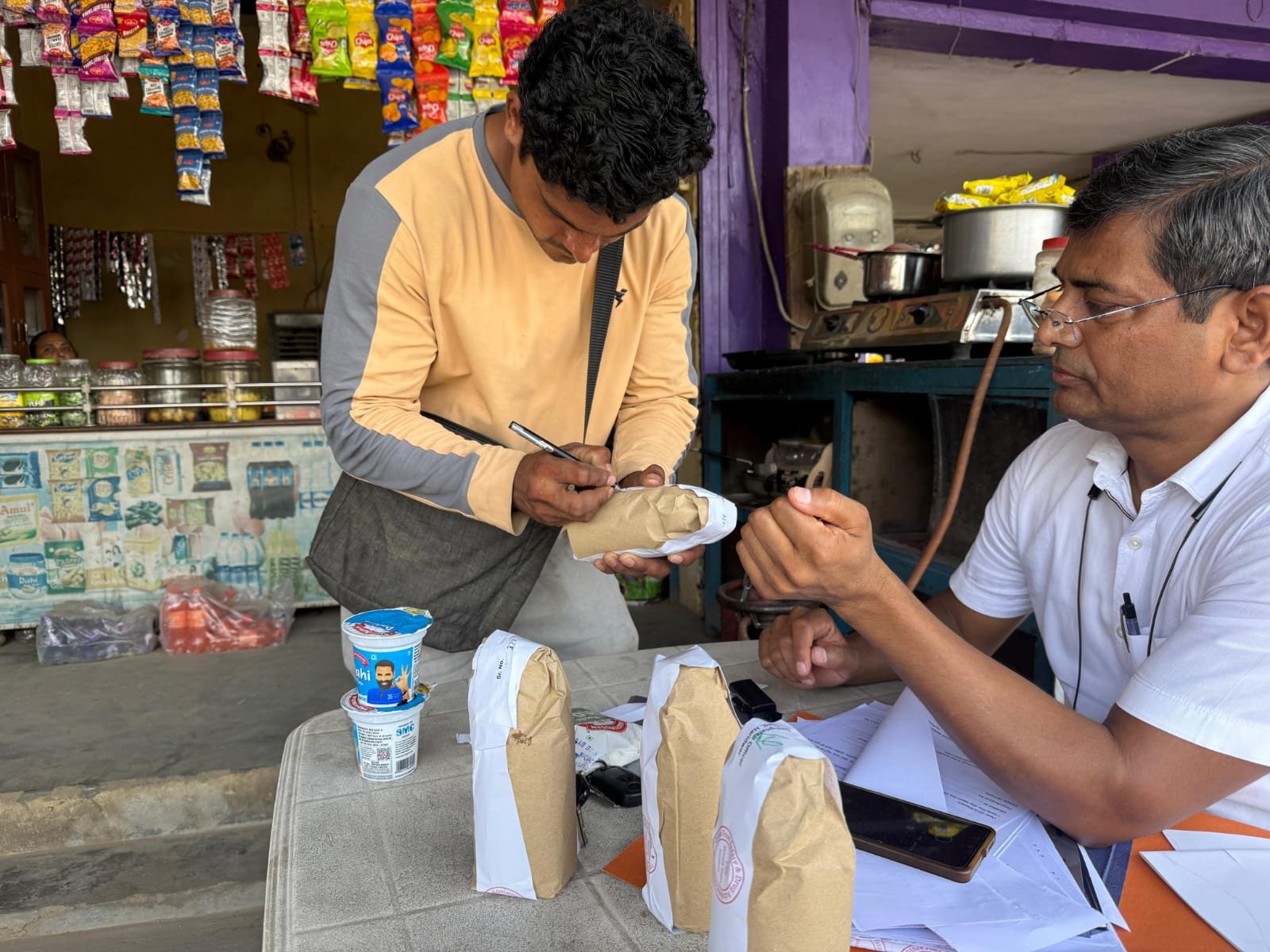 1786364948 999 खाद्य सुरक्षा विभाग द्वारा कावड़ मेले के दृष्टिगत निरंतर किया