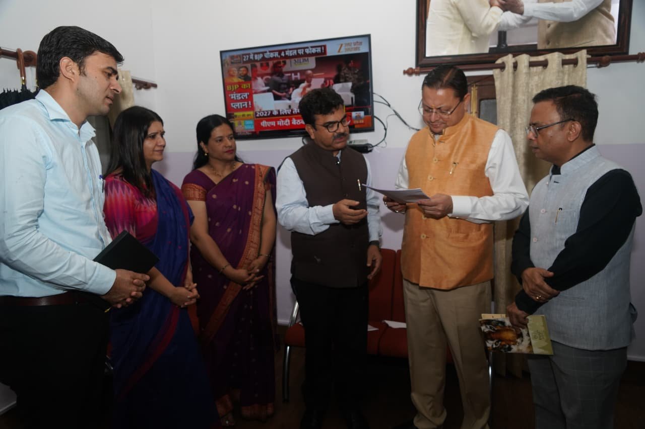 1786461085 802 मुख्यमंत्री से विभिन्न कर्मचारी संगठनों के प्रतिनिधिमंडलों ने की भेंट