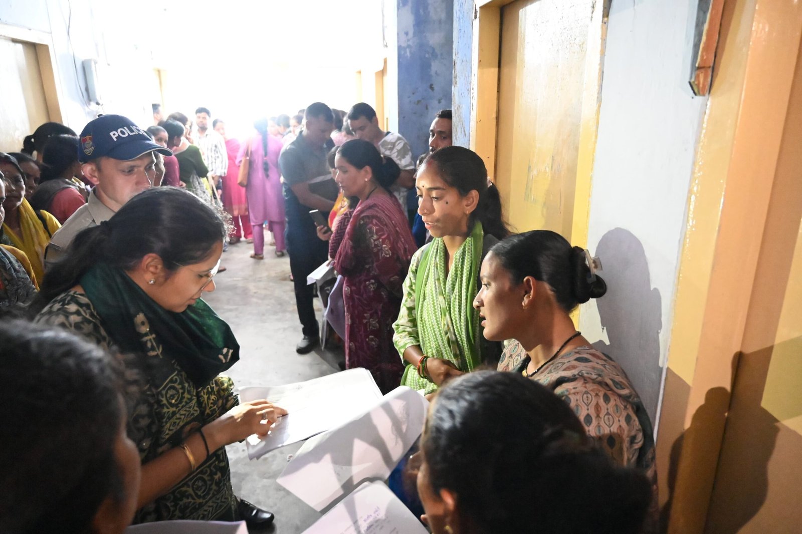 1786463672 51 जिलाधिकारी ने स्वास्थ्य श्रम पूर्ति वन विकास निगम सिंचाई व