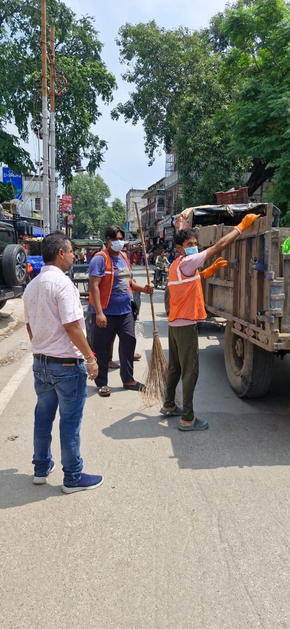 1786620680 953 कांवड़ मेले के सफलतापूर्वक संपन्न होने के उपरांत फैले कूड़े कचरे