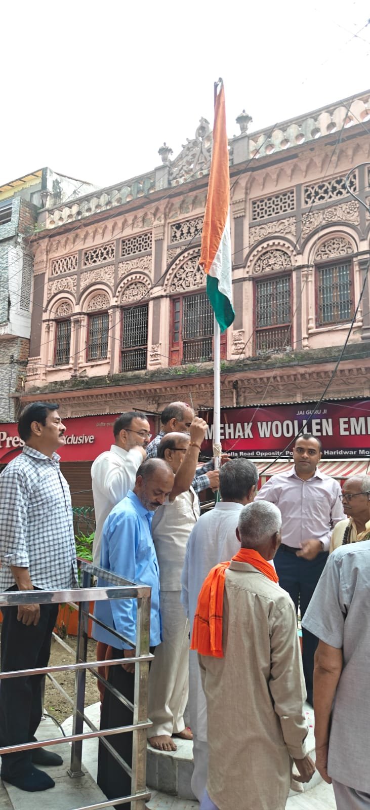 1786691838 376 भल्ला पार्क में शहीद दिवस कार्यक्रम आयोजित जिलाधिकारी मयूर दीक्षित