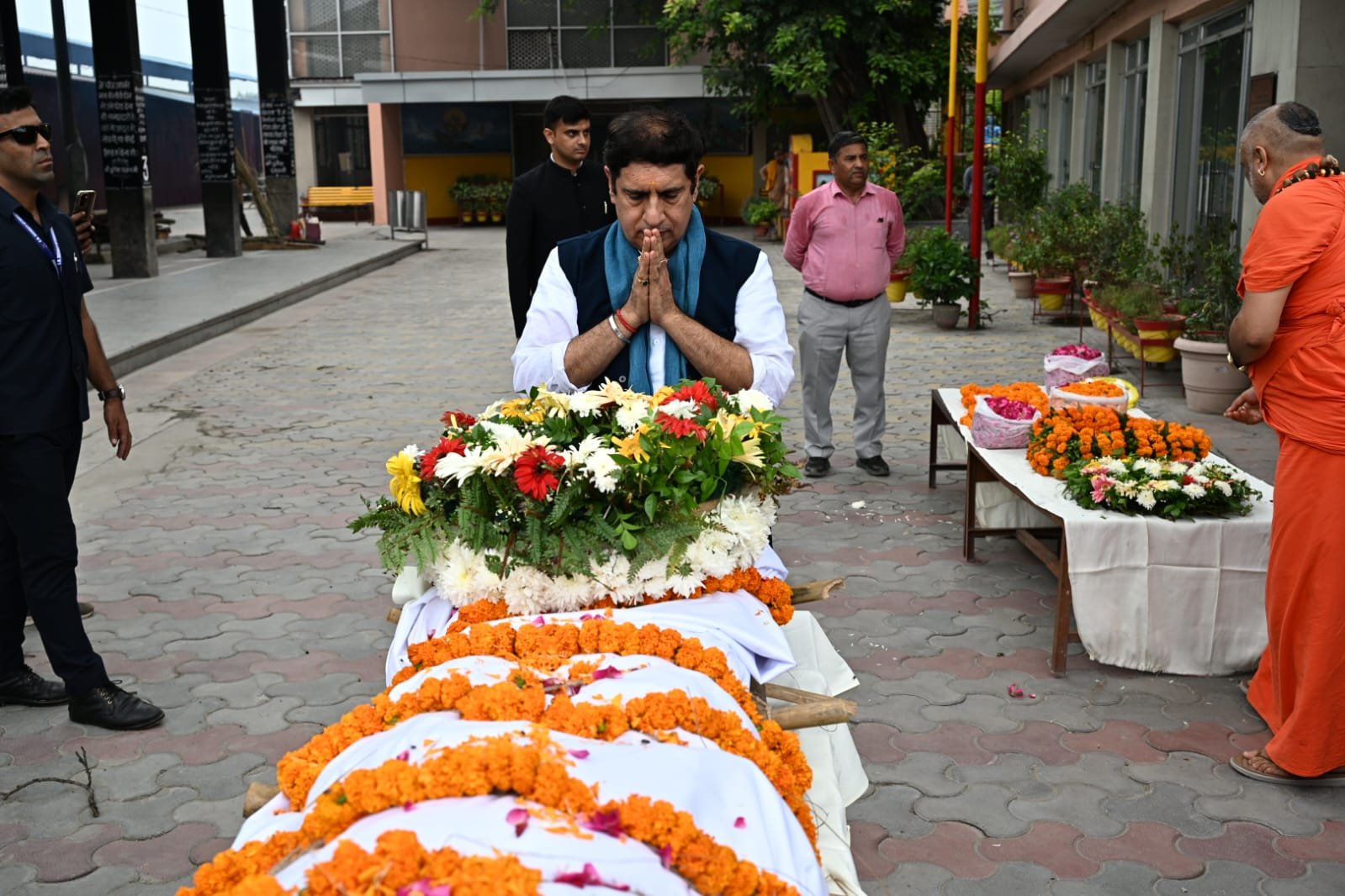 1786716471 659 मुख्यमंत्री ने दैनिक जागरण के राज्य संपादक मनोज झा की