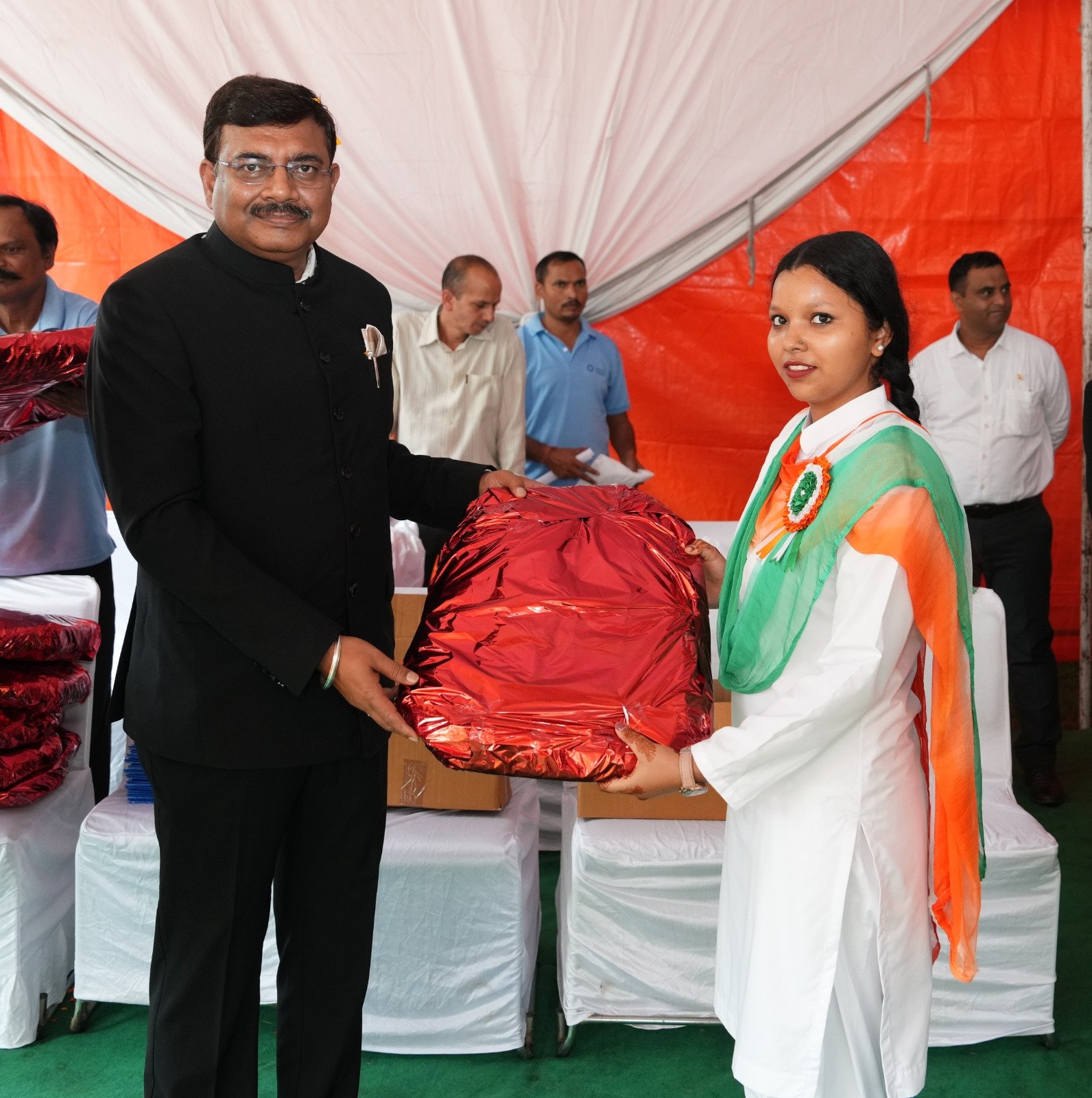 स्वतंत्रता दिवस पर मुख्य सचिव ने सुशासन, विकसित उत्तराखण्ड और हिमालय संरक्षण का लिया संकल्प 6 1786804750 477 स्वतंत्रता दिवस पर मुख्य सचिव ने सुशासन विकसित उत्तराखण्ड और