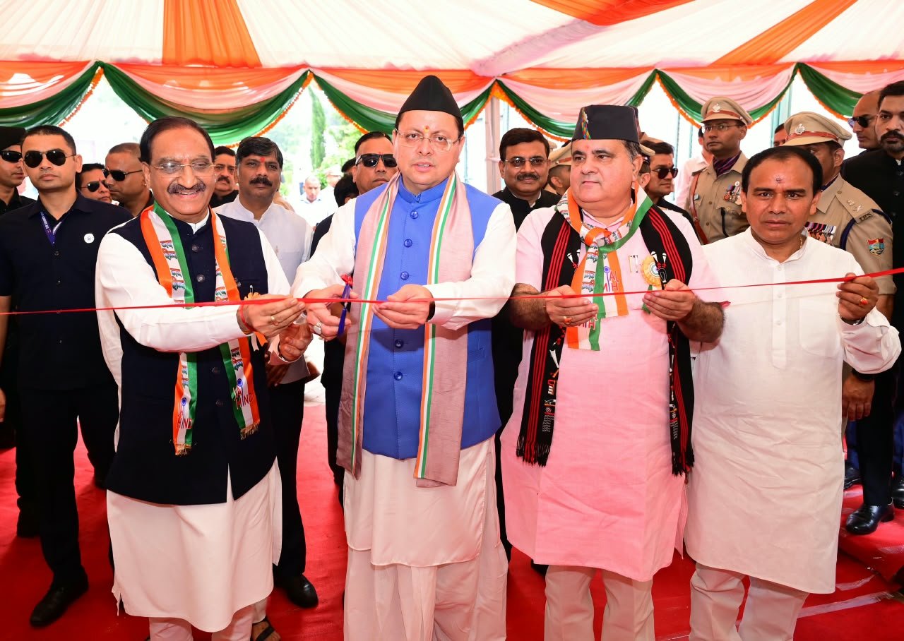 1786804947 512 स्वतंत्रता दिवस पर मुख्यमंत्री श्री पुष्कर सिंह धामी ने परेड