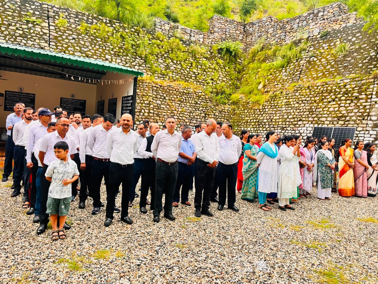 जिला विधिक सेवा प्राधिकरण, रुद्रप्रयाग में गरिमापूर्ण एवं उत्साहपूर्ण वातावरण में मनाया गया 80वाँ स्वतंत्रता दिवस 5 1786811053 664 जिला विधिक सेवा प्राधिकरण रुद्रप्रयाग में गरिमापूर्ण एवं उत्साहपूर्ण वातावरण