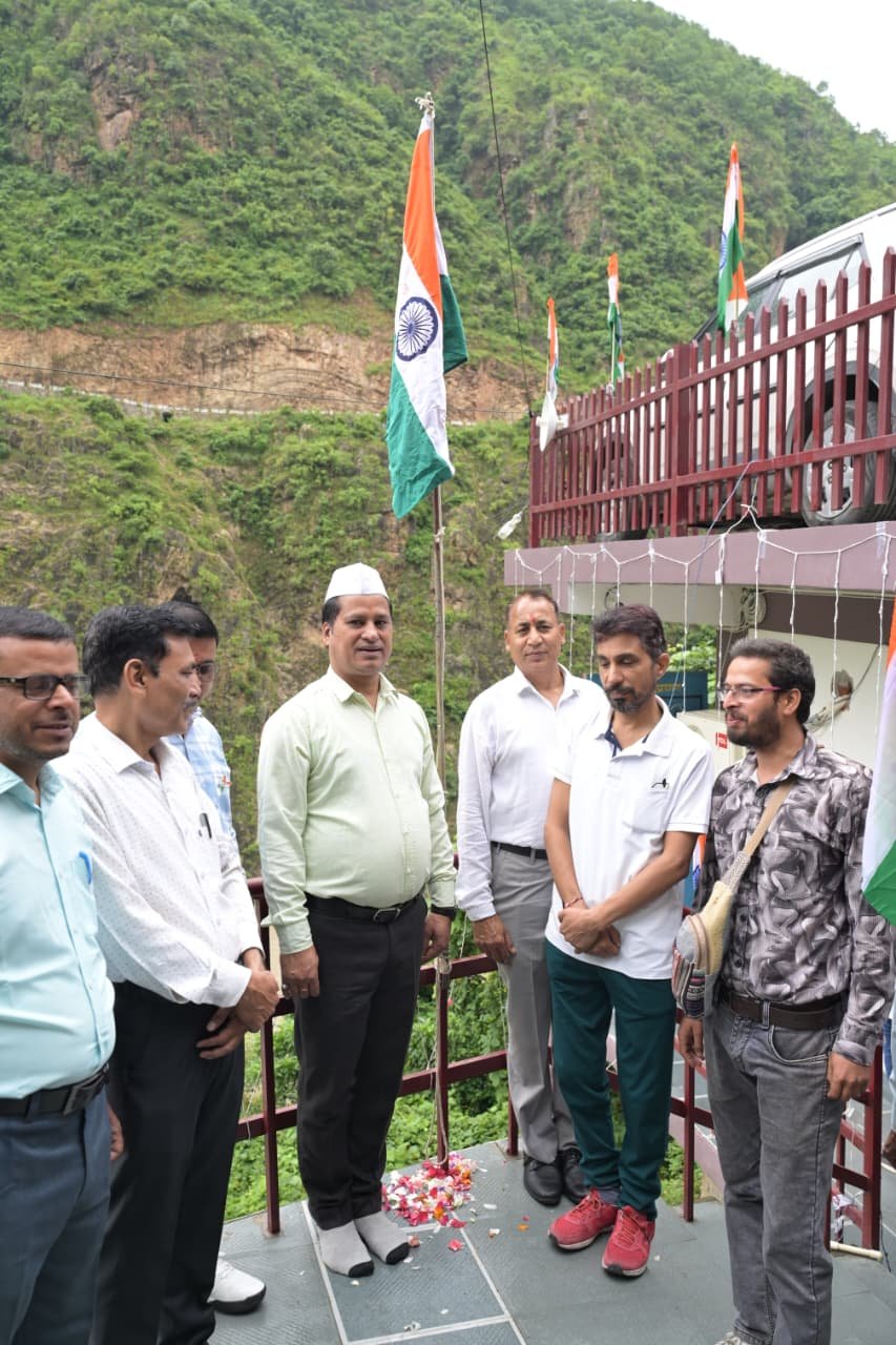 1786811265 746 जनपद रुद्रप्रयाग में हर्षौल्लास से मनाया गया 80वां स्वतंत्रता दिवस