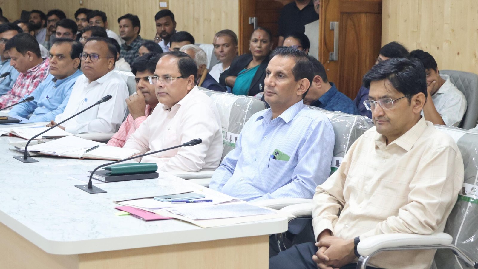 श्रमिकों के हित सर्वोपरि, टीएचडीसी टनल हादसे की समीक्षा में आयुक्त ने दिए निर्देश 7 1786978950 514 श्रमिकों के हित सर्वोपरि टीएचडीसी टनल हादसे की समीक्षा में