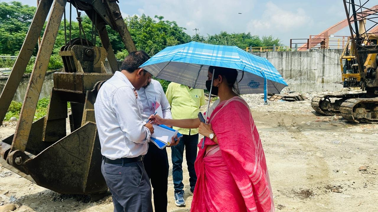 कुंभ मेला तैयारियों को लेकर मेलाधिकारी ने बैरागी कैंप, दक्षद्वीप एवं कनखल क्षेत्र का किया निरीक्षण 4 1787148955 855 कुंभ मेला तैयारियों को लेकर मेलाधिकारी ने बैरागी कैंप दक्षद्वीप