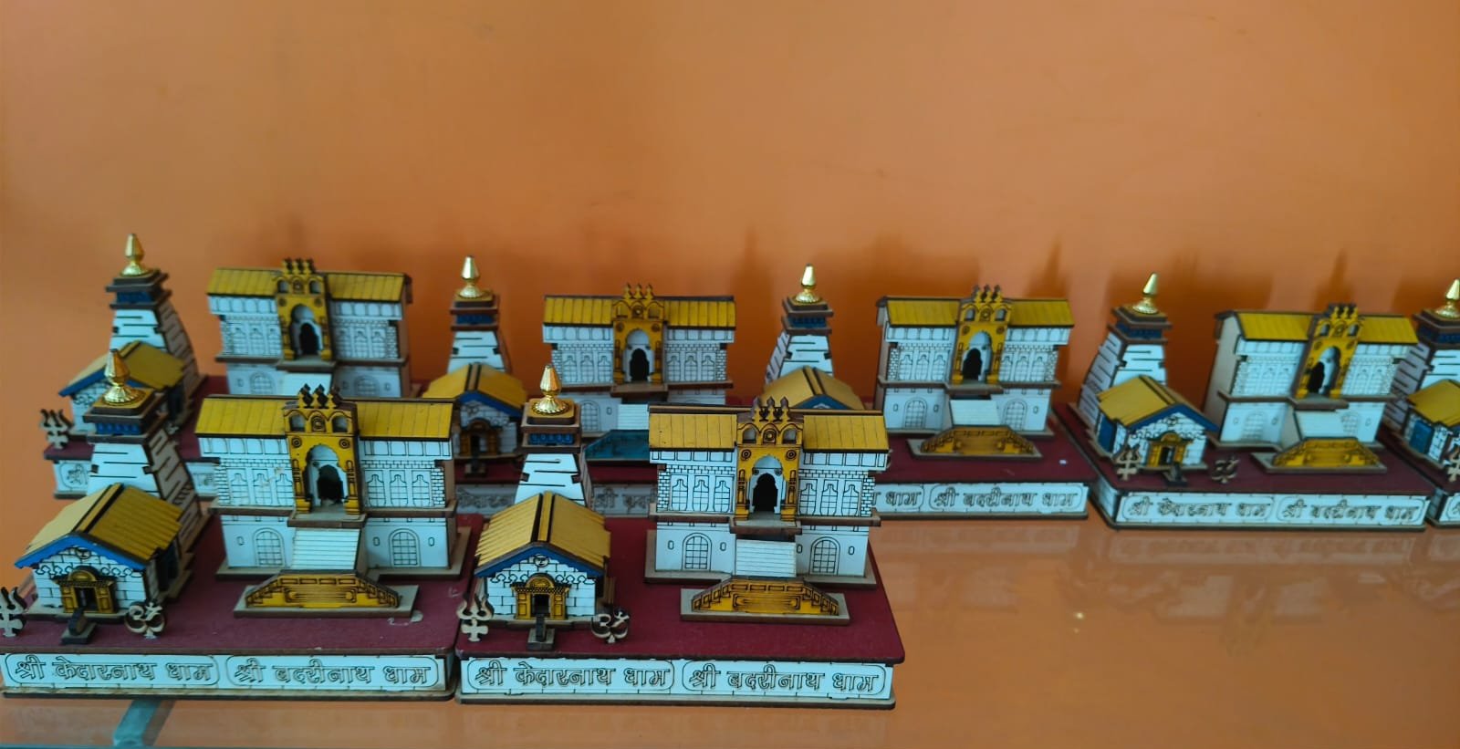 1787154480 894 स्वरोजगार की नई राह बद्री केदार के सुंदर स्मृति चिह्न बना
