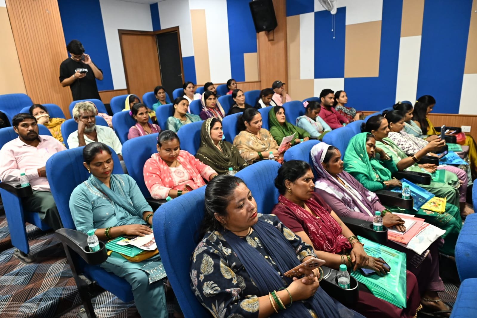 1787310747 520 मुख्यमंत्री पुस्कार सिंह धामी ने किए उद्यमशाला योजना चौपाल 2026