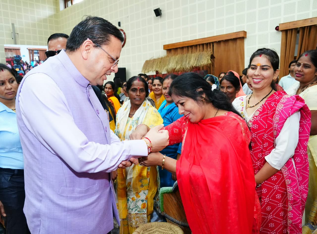 1787311463 519 मुख्यमंत्री धामी बोले सरकार महिला युवा और ग्रामीण उद्यमियों को