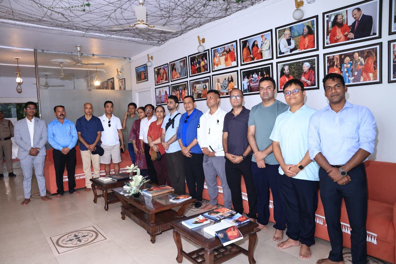 1787331683 420 नेपाल से धार्मिक यात्रा पर आए प्रतिनिधिमंडल ने परमार्थ निकेतन
