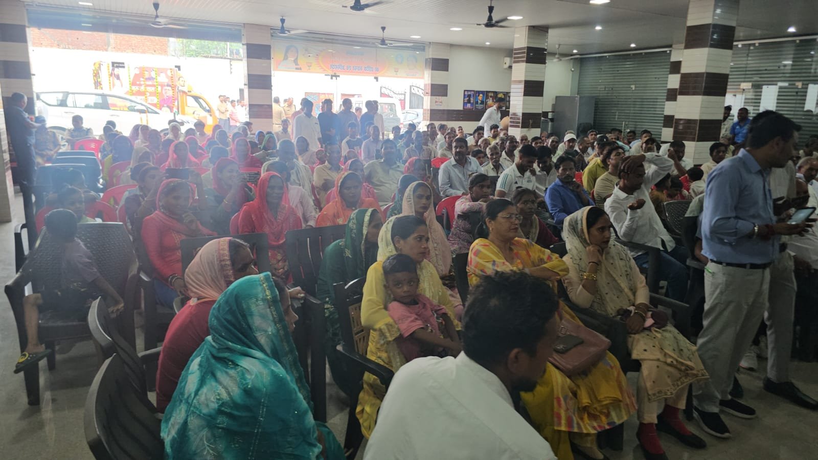 संत शिरोमणि गुरु रविदास जी की 650वीं जयंती पर झबरेड़ा में भव्य कलश यात्रा एवं समारोह आयोजित 5 1787499263 431 संत शिरोमणि गुरु रविदास जी की 650वीं जयंती पर झबरेड़ा