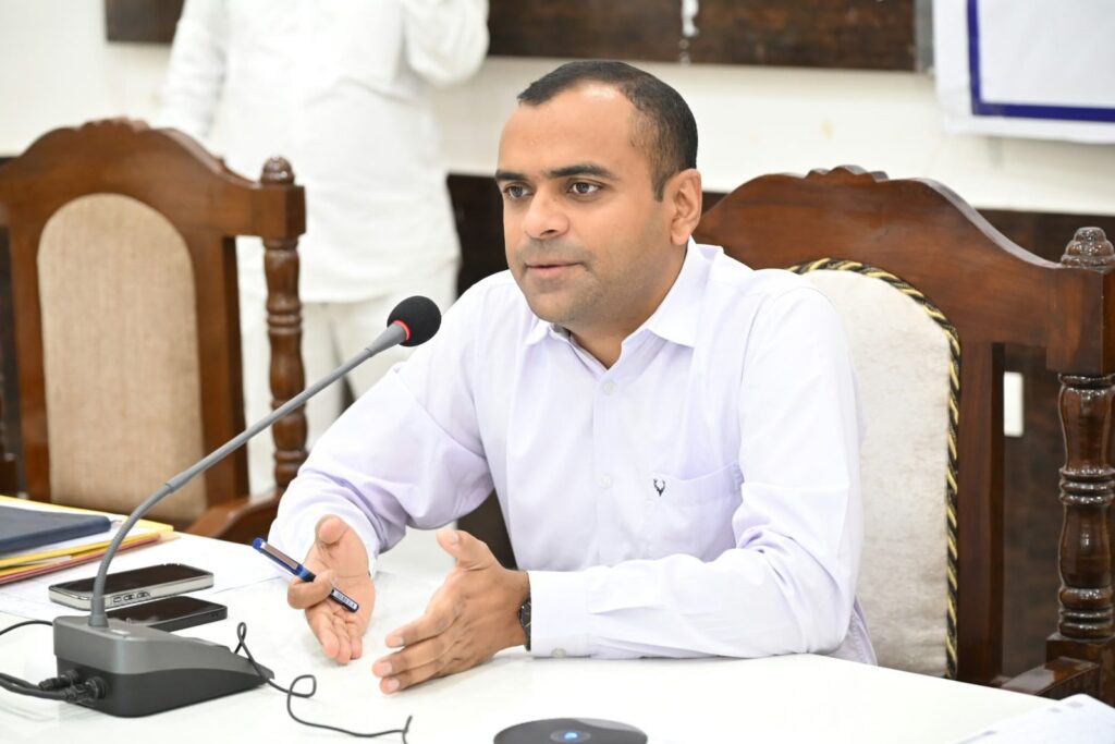 1787567761_451_जनपद-वासियों-की-समस्याओं-को-त्वरित-निस्तारण-के-उदेश्य-से.jpeg