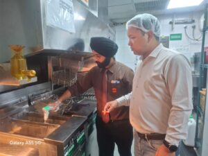 1787581188_331_जिलाधिकारी-के-निर्देश-पर-खाद्य-सुरक्षा-विभाग-की-बड़ी-कार्रवाई.jpg