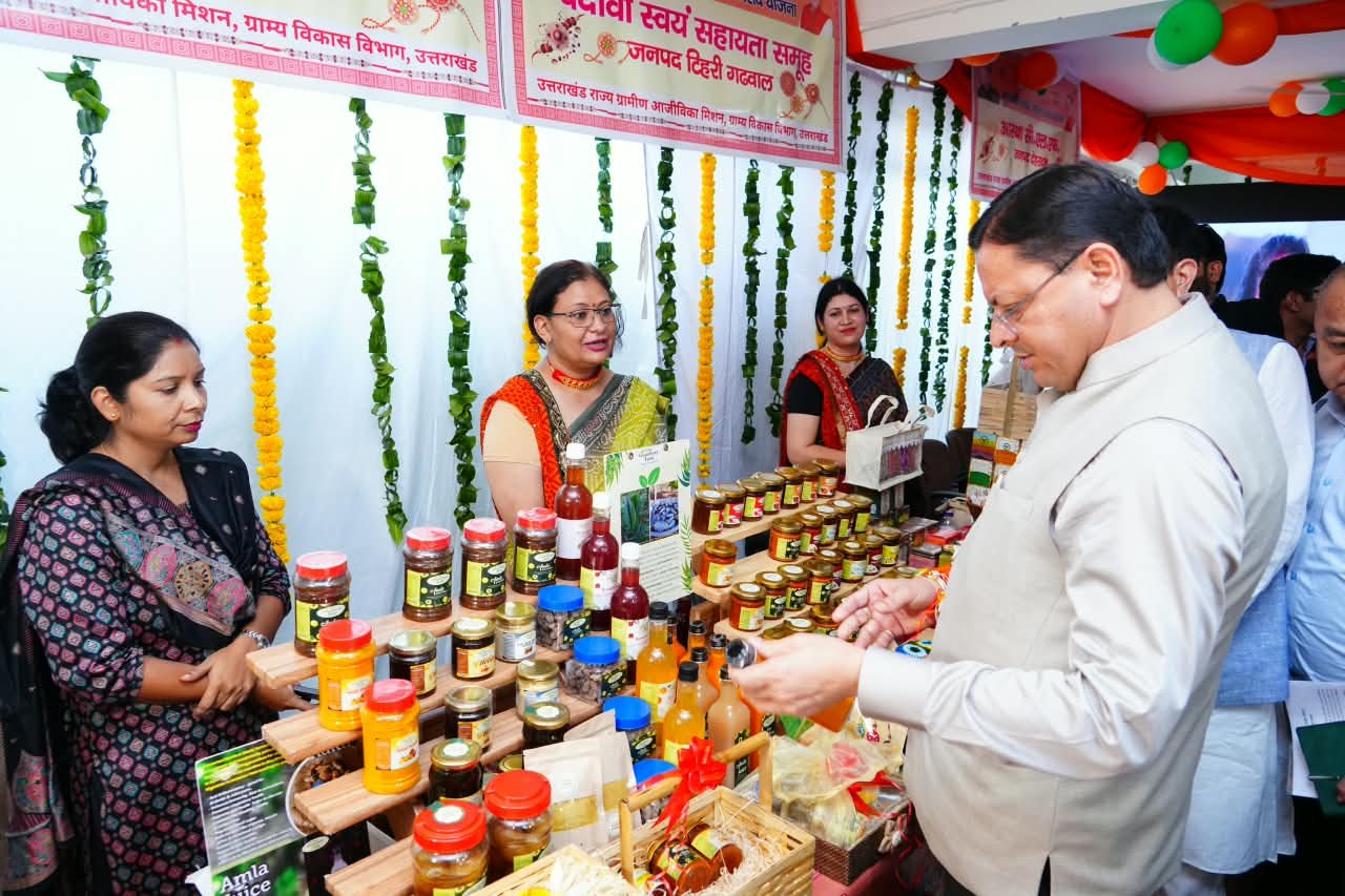 1787585015 828 मुख्यमंत्री ने ‘मुख्यमंत्री सशक्त बहना उत्सव योजना के अंतर्गत स्वयं
