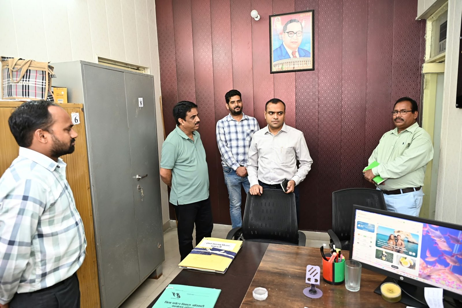 1787659508 621 जिलाधिकारी ने जिला पर्यटन कार्यालय का किया औचक निरीक्षण पर्यटन