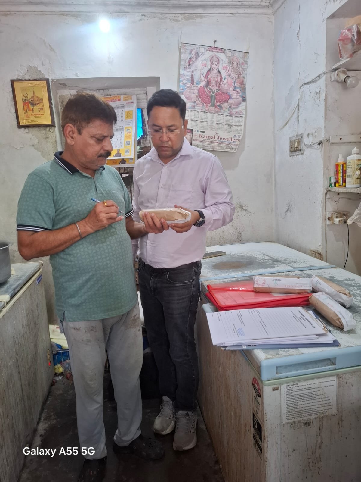 1787659937 158 हरिद्वार में खाद्य सुरक्षा विभाग का सघन निरीक्षण अभियान जारी