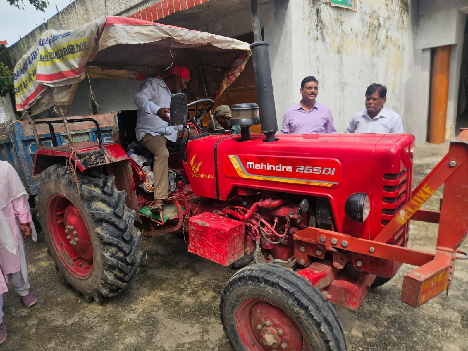 ठोस अपशिष्ट प्रबंधन में महिलाओं की भागीदारी से मॉडल ग्राम पंचायत की तैयारी 12 1787666839 365 ठोस अपशिष्ट प्रबंधन में महिलाओं की भागीदारी से मॉडल ग्राम