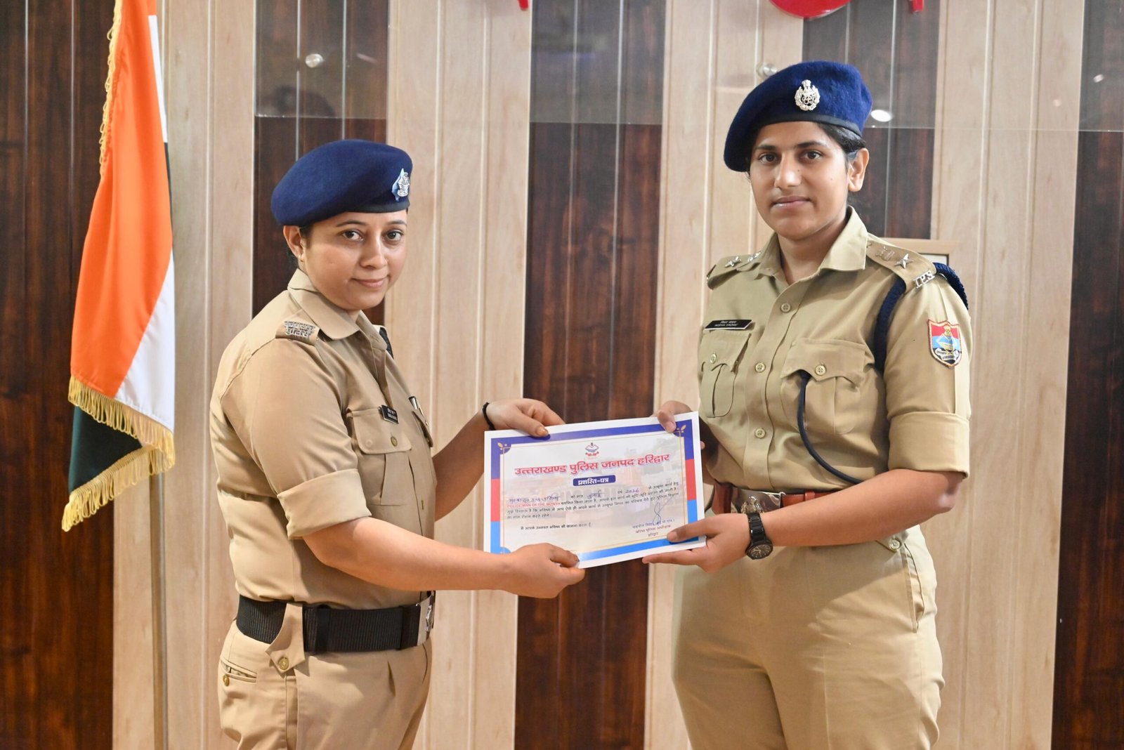 1787673923 231 एसएसपी नवनीत सिंह की अध्यक्षता में पुलिस कार्यालय में सैनिक