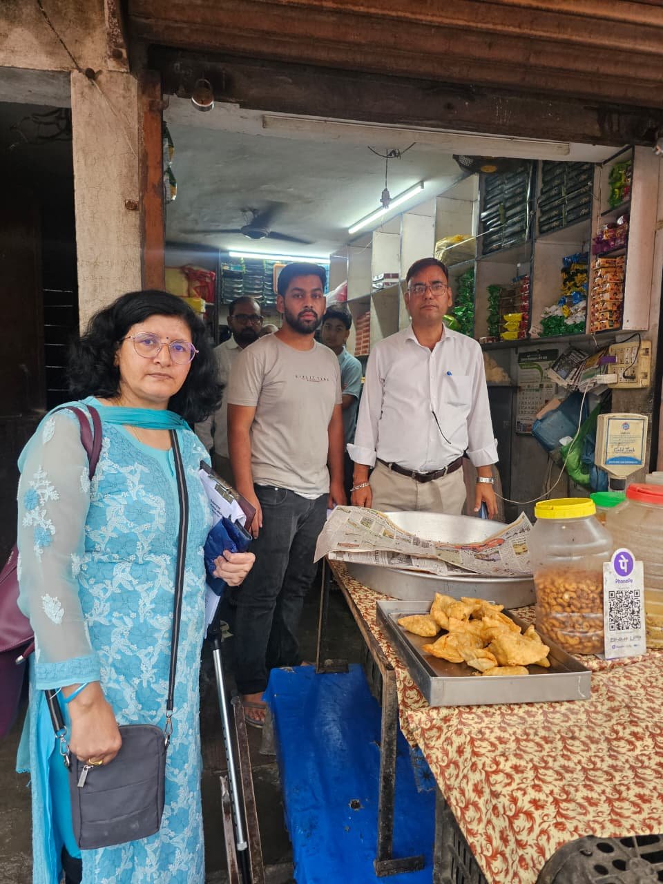 राजस्व विभाग एवं खाद्य विभाग की टीम के साथ सुल्तानपुर पट्टी में छापेमारी की गयी 3 1787675164 153 राजस्व विभाग एवं खाद्य विभाग की टीम के साथ सुल्तानपुर